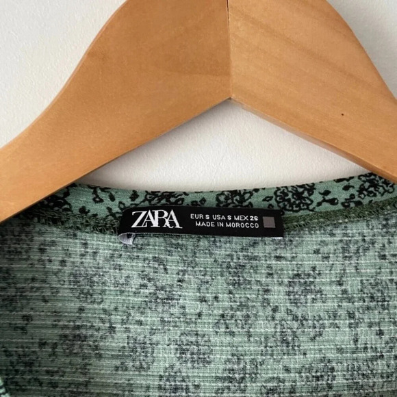 Zara Tiered Floral Midi Dress Green Black Size Small - Picture 7 of 8